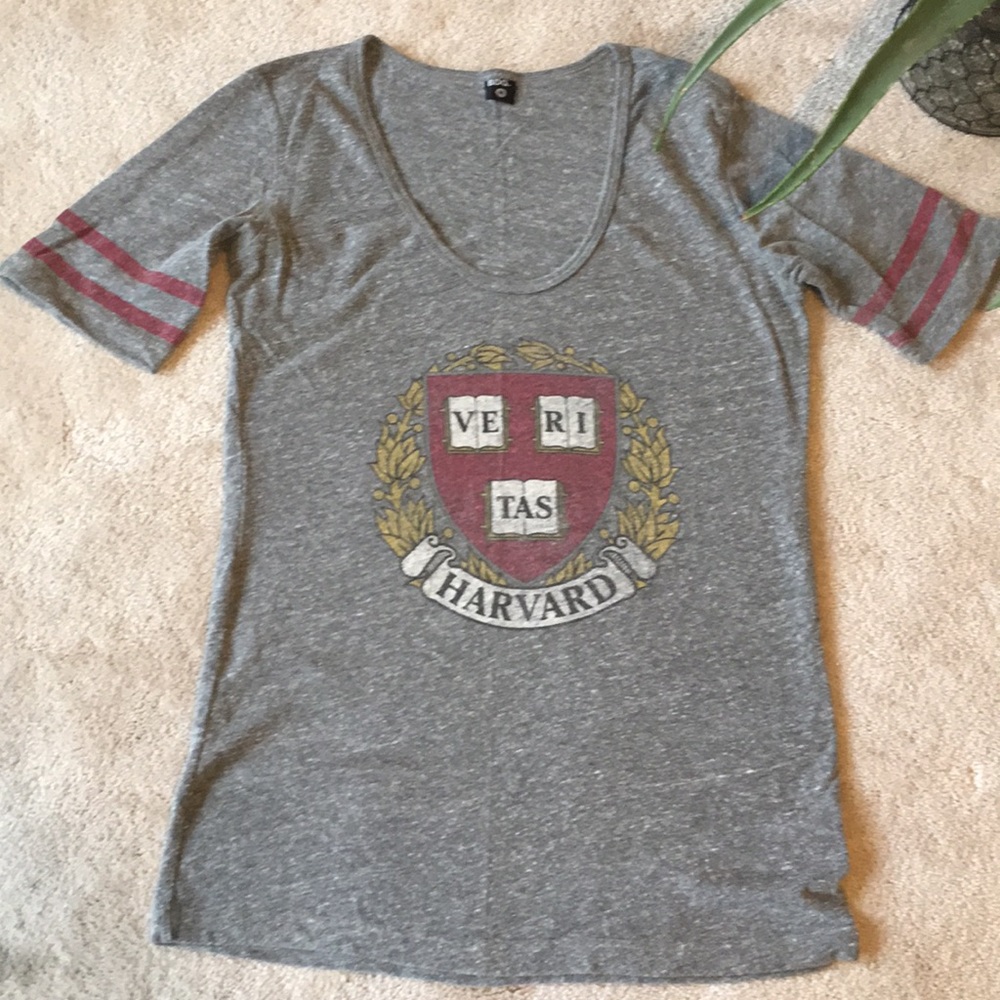 ⚡️4 for $25!⚡️ Harvard Varsity Stripes Scoop Tee